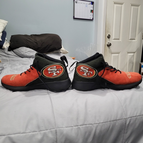San Fransisco 49ers Red and Green High-Top Sneakers - Picture 8 of 16